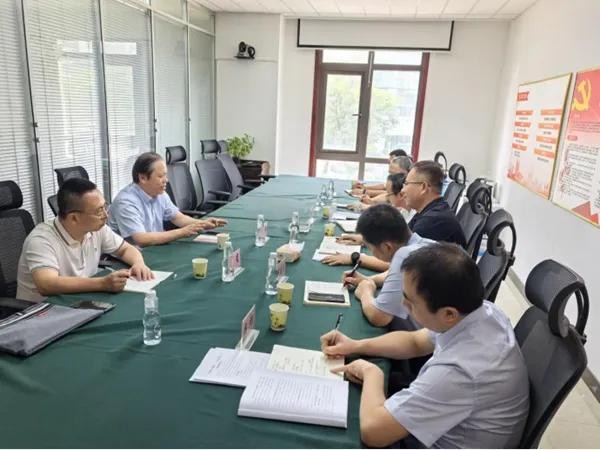 中陜核集團(tuán)黨委書記、董事長朱華平到中陜核二一八大隊調(diào)研指...